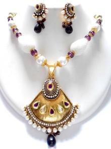 Polki Necklace Set